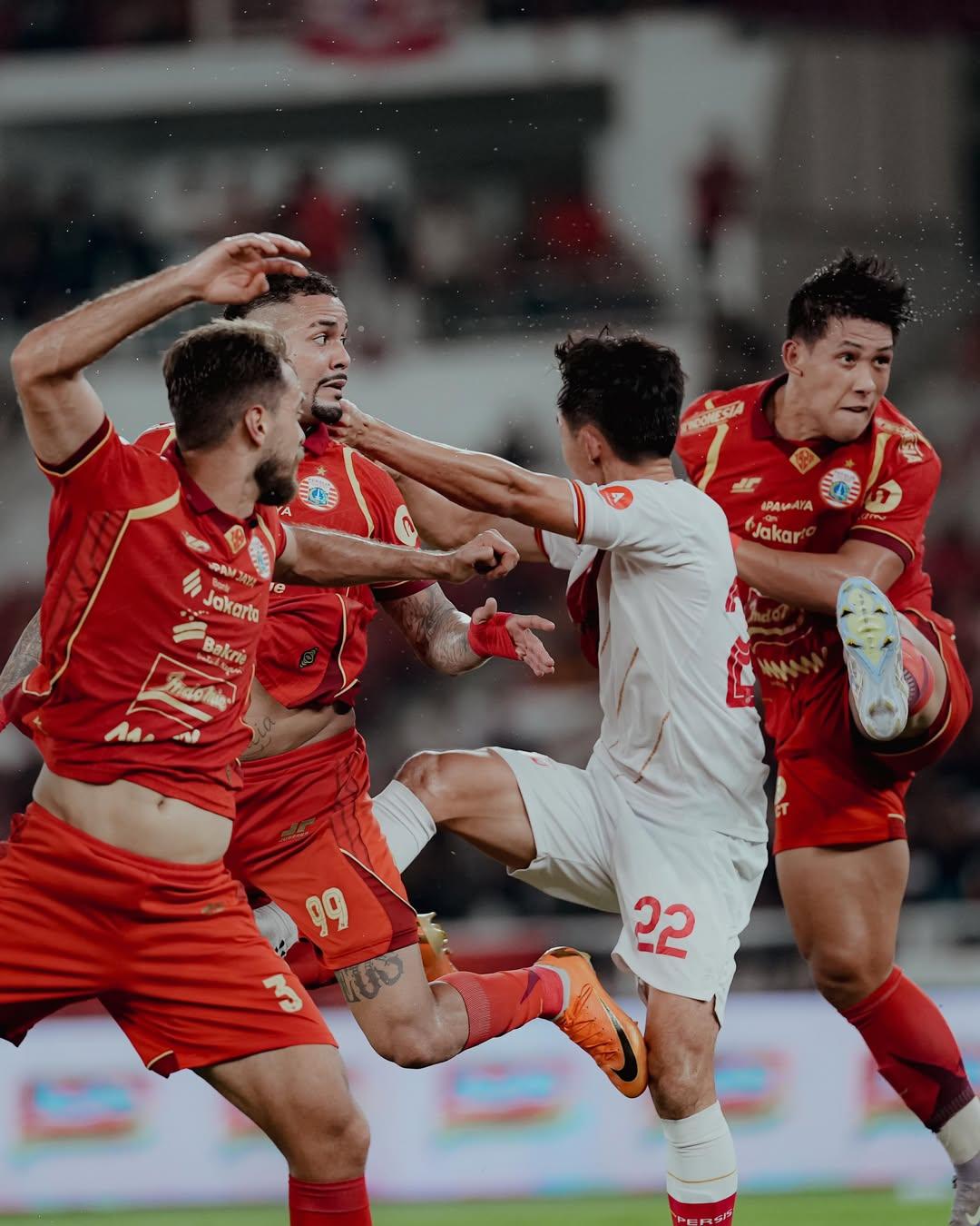 Persija Jakarta Pesta Gol 4-0 atas Persis Solo, Dominasi Macan Kemayoran Tak Terbendung - Foto 1