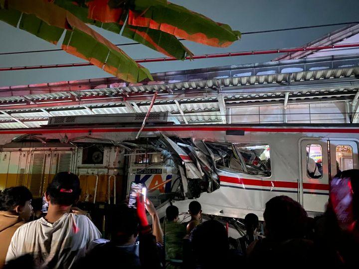 Gerbong Khusus Wanita KRL Jadi Titik Tabrakan KA Argo Bromo di Bekasi
