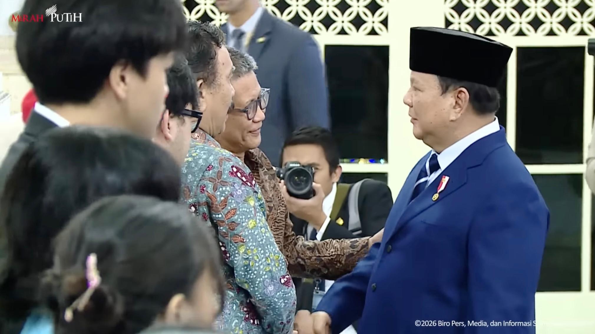 Presiden Prabowo Bilang Rocky Gerung Disiden saat Hadiri Pelantikan Pejabat di Istana Negara, Ini Arti Disiden