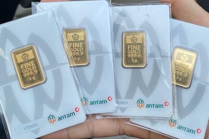 Harga Emas Anjlok, Ini Harga Emas Terkini
