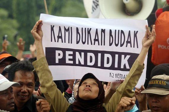 Guru Honorer Tuntut Kepastian Pasca SE Terbaru Kemendikdasmen