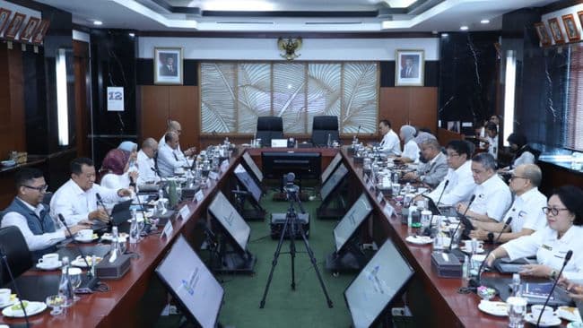 Pemerintah Jamin Kesejahteraan Pegawai Daerah Melalui Kesepakatan Strategis Tiga Menteri Terkait Aturan Keuangan