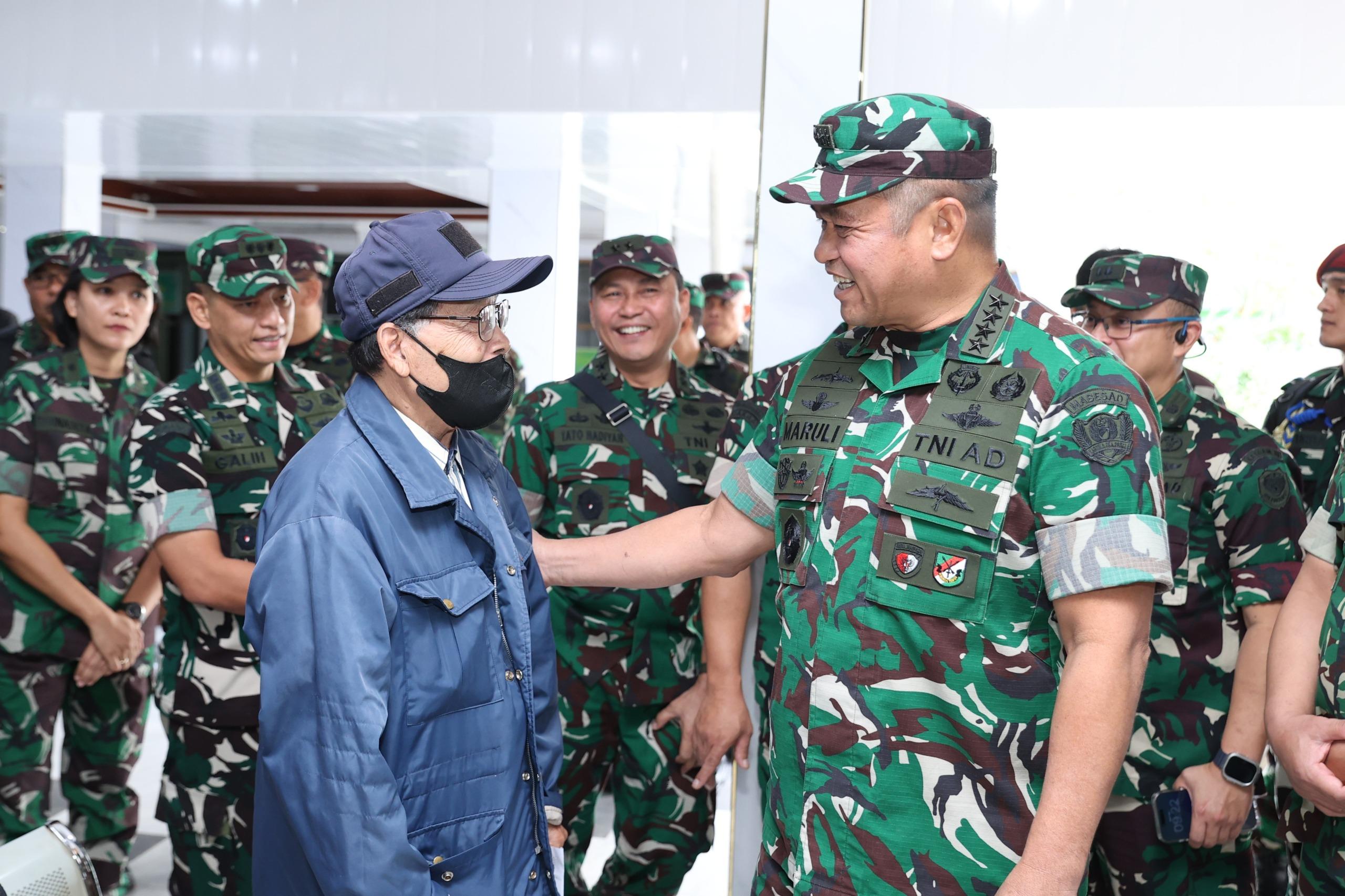 Tinjau RS Dustira, Kasad Tekankan Pelayanan Cepat dan Profesional - Foto 1