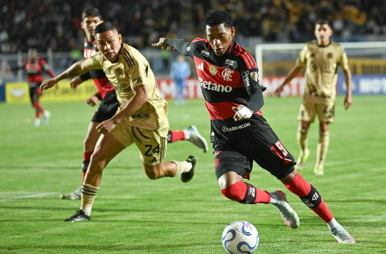 Flamengo Taklukkan Cusco FC 2-0 di Ketinggian 3.350 Meter - Foto 1