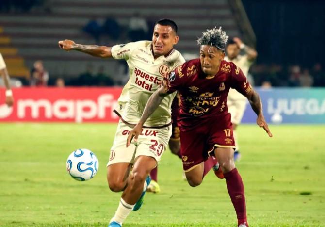 Universitario de Deportes Peru Debut Manis vs Deportes Tolima di Libertadores