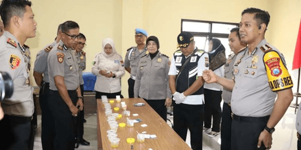 Polres Sumenep Deteksi Dini Peredaran Narkoba dengan Tes Urine
