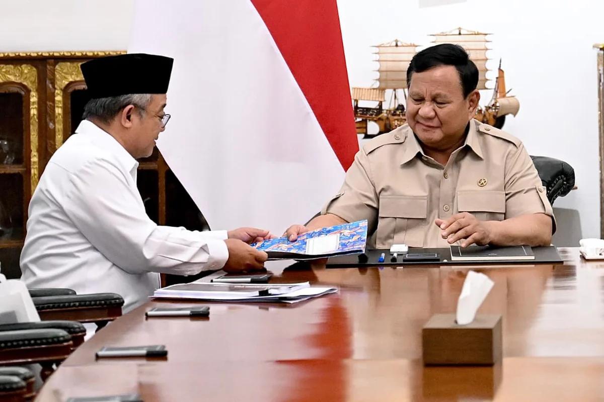 Presiden Prabowo Bertemu Mendikdasmen, Tunjangan Guru Naik untuk Kesejahteraan