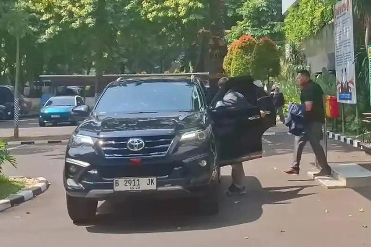 Polda Metro Jaya Gandeng FBI dan Secret Service Periksa Uang Sitaan Eks Jampidsus