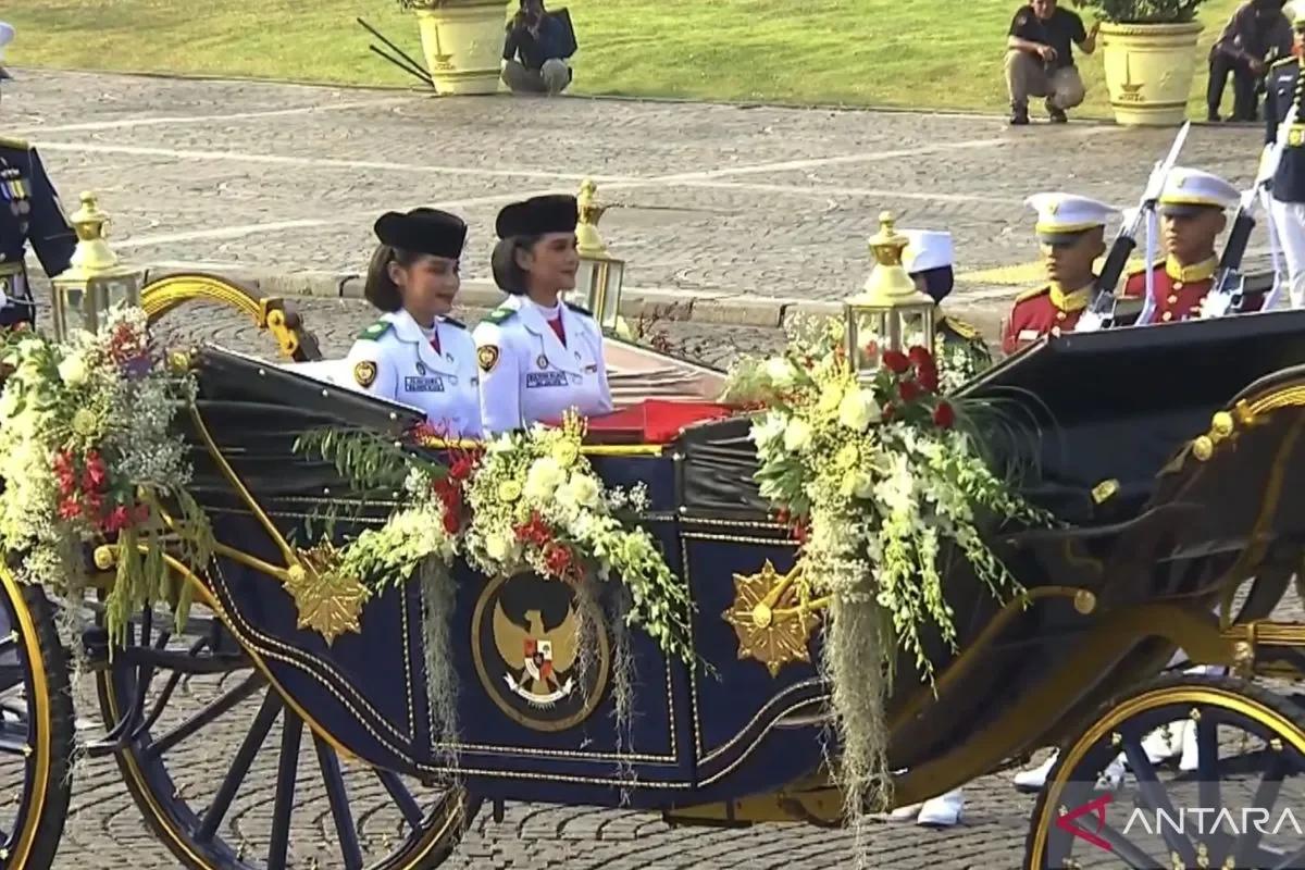 Kirab Merah Putih, Bendera Pusaka dan Naskah Proklamasi Menuju ke Istana Merdeka