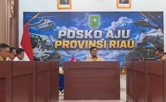 Prabowo Siapkan Reward untuk Pangdam dan Kapolda Riau soal Karhutla