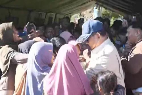 Temui Pengungsi Gempa NTT, Prabowo Pastikan Pemerintah Hadir