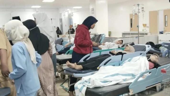 500 Santri Ponpes Manbaul Hikam Diduga Keracunan MBG, 8 Masih Dirawat