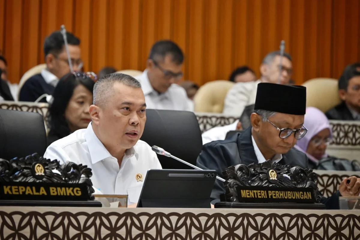 Menhub Siapkan 10 Bandara Operasi 24 Jam Pulihkan Jadwal Penerbangan dampak Erupsi 