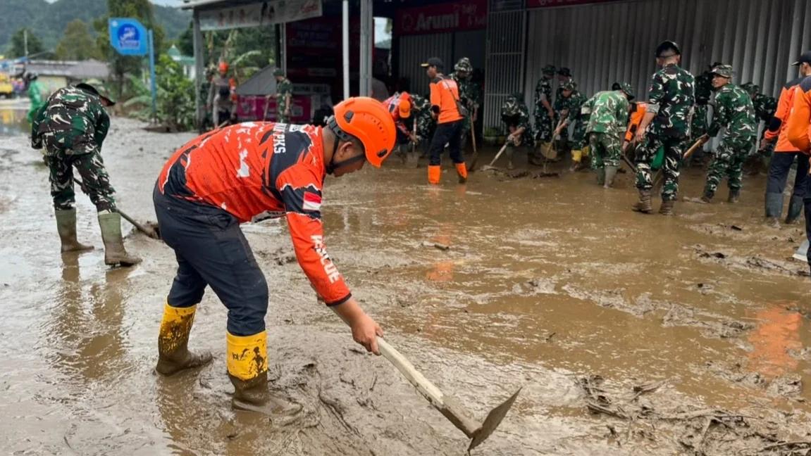 BMKG: Hujan Dengan Intensitas Lebat Menjadi Salah Satu Pemicu Banjir Bandang di Solok