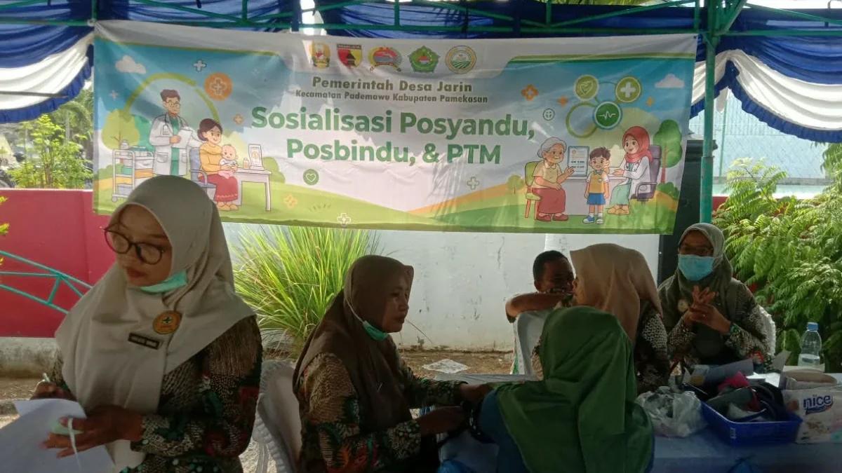 Peduli Lansia, TMMD Ke-130 Gelar Posbindu dan Skrining Katarak di Desa Jarin