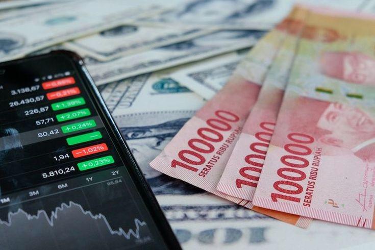 Rupiah Kembali Melemah, Rekor Paling Anjlok Sepanjang Sejarah