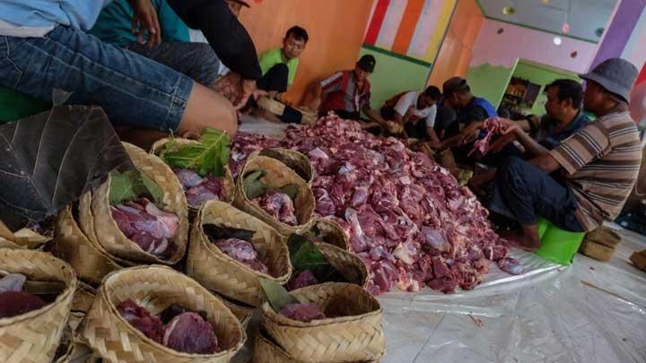 Aturan Pembagian Daging Hewan Kurban, Siapa yang Berhak Mendapatkan?