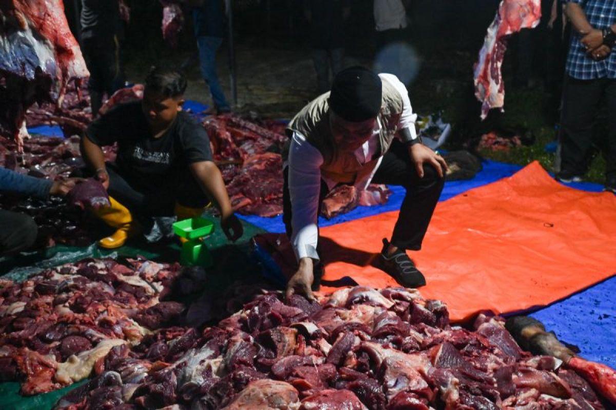 Pemkab Aceh Selatan Salurkan 4.090 Paket Daging Bantuan Presiden Prabowo untuk Korban Banjir