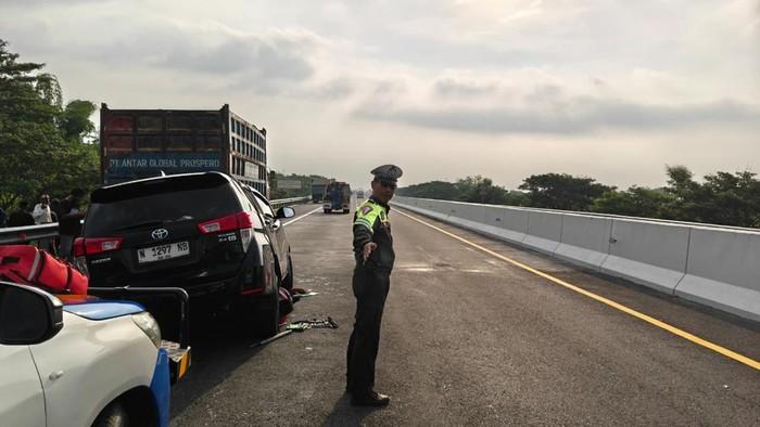 Diduga Sopir Mengantuk, Mobil Anggota DPR Gus Hilman Alami Kecelakaan di Tol Paspro