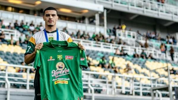 Hanya 6 Bulan, Gustavo Fernandes Akhiri Karier di Persebaya