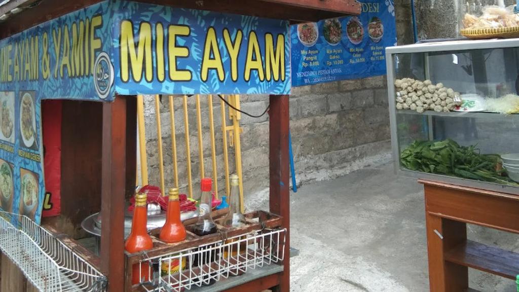 Berburu Kuliner Tersembunyi: 7 Rekomendasi Mie Ayam Legendaris dan Murah yang Wajib Dicoba di Jogja