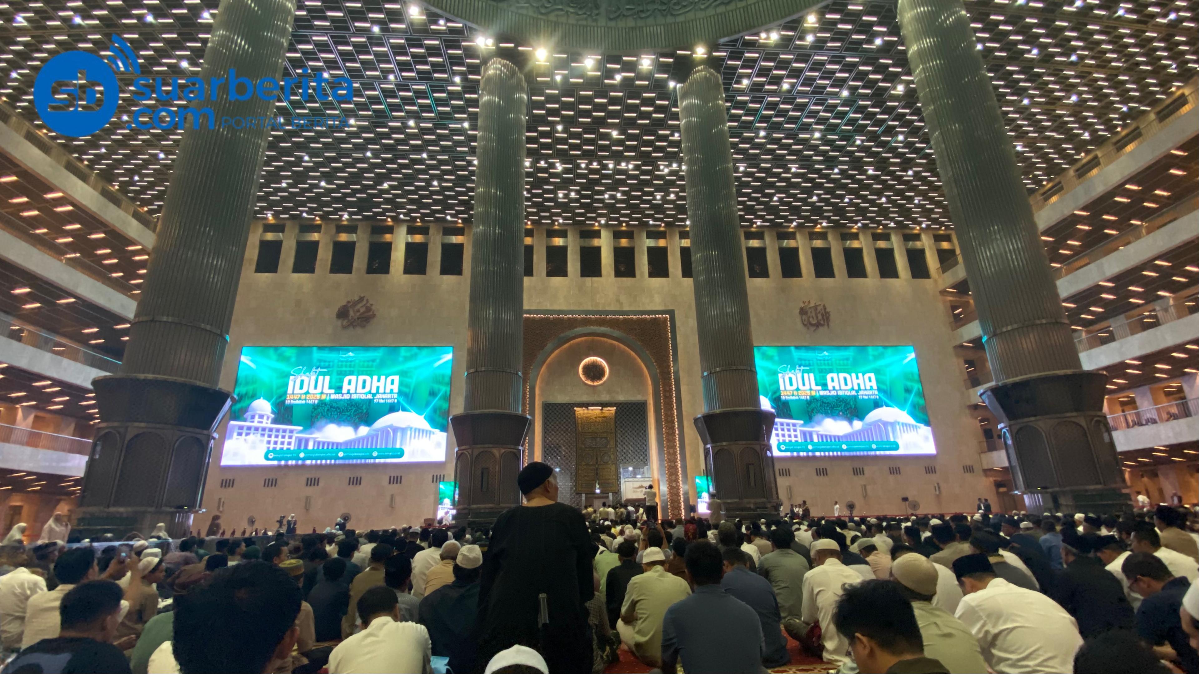 Suasana Hari Idul Adha di Masjid Istiqlal, Salat Id Dihadiri Wakil Presiden Gibran - Foto 1