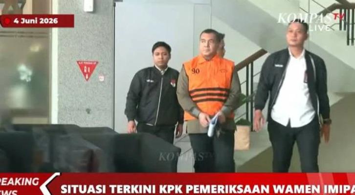 Sempat Dicari Penyidik, Silmy Karim Kini Kenakan Rompi Oranye KPK