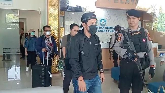 KPK Geledah Sejumlah Lokasi di Muara Enim, Bawa Kardus dan Koper dari Kantor hingga Rumah Dinas Bupati