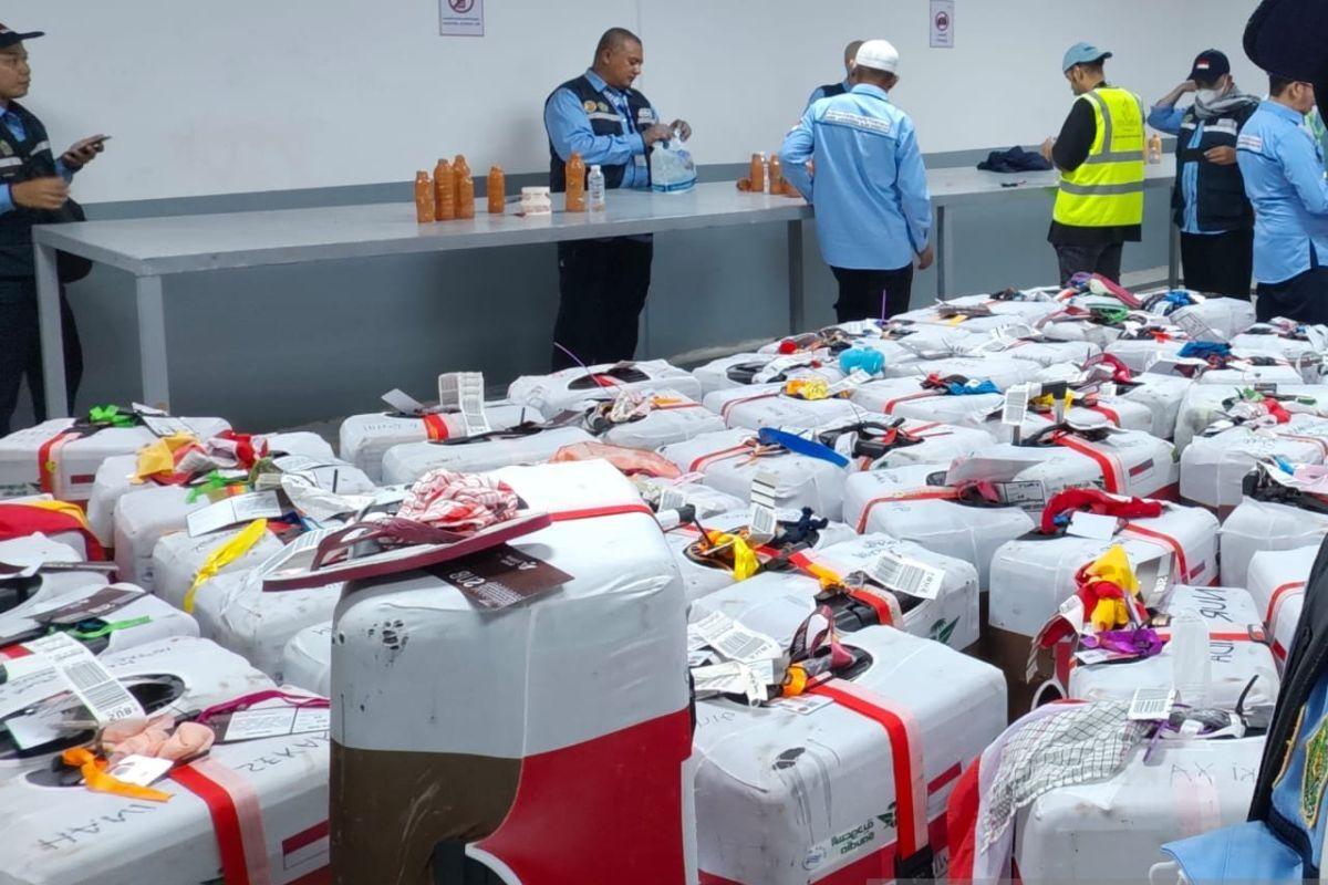 Ragam Taktik Jemaah Haji Mengelabui Aturan Bagasi Bandara demi Air Zamzam
