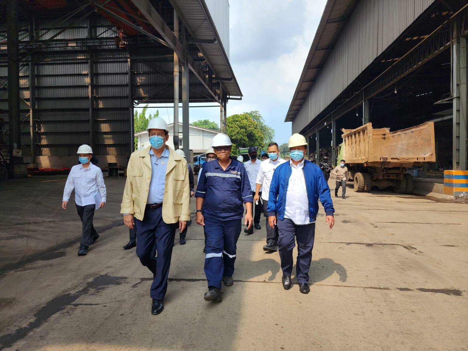 Dikawal Aparat Bersenjata, Menkeu Purbaya Datangi Pabrik Baja Asal China untuk Cek Kepatuhan Pajak
