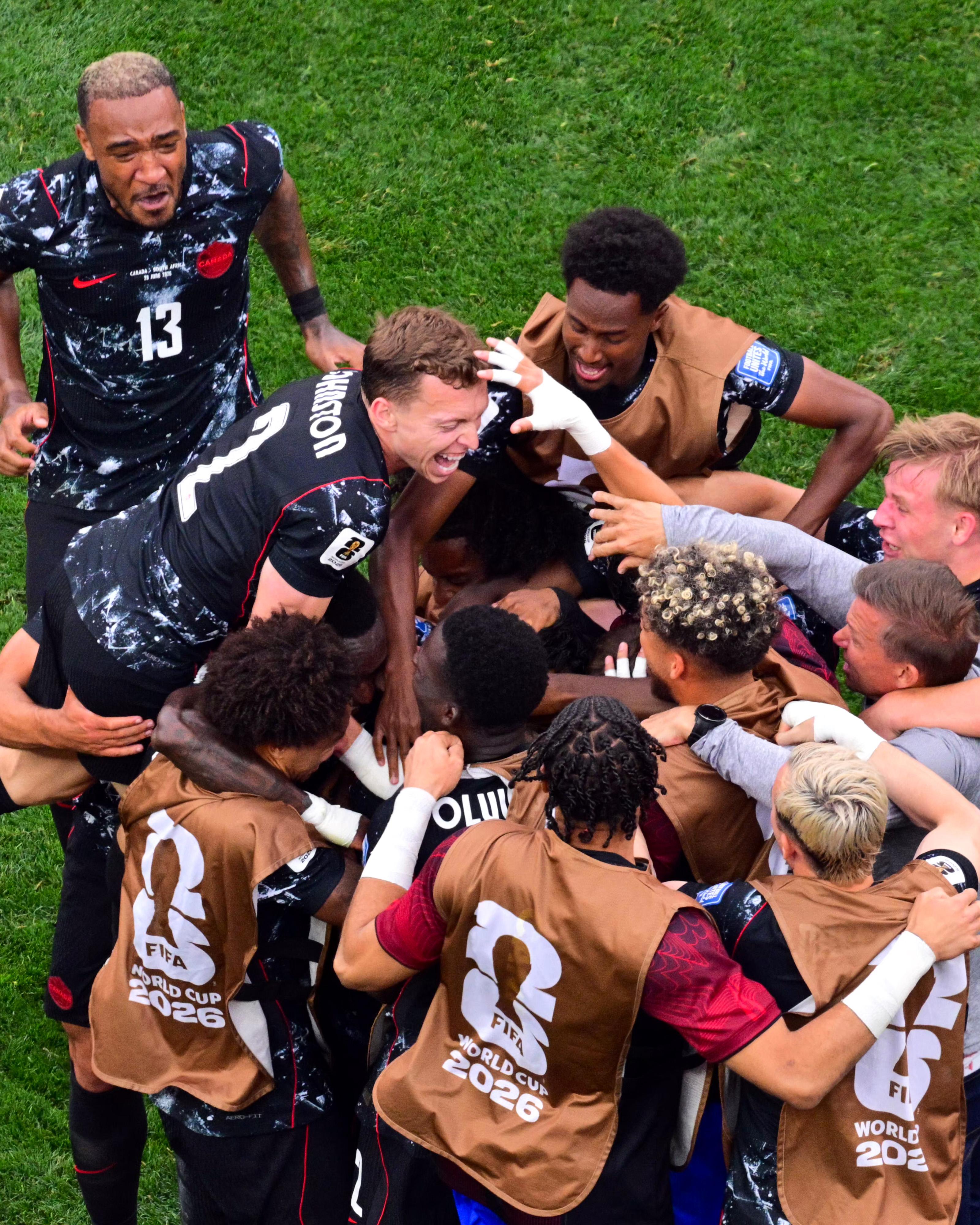 Hasil Pertandingan 32 Besar 28 Juni 2026: Canada Lolos Bersejarah ke 16 Besar Piala Dunia 2026 Usai Kalahkan Afrika Selatan 1-0 - Foto 1