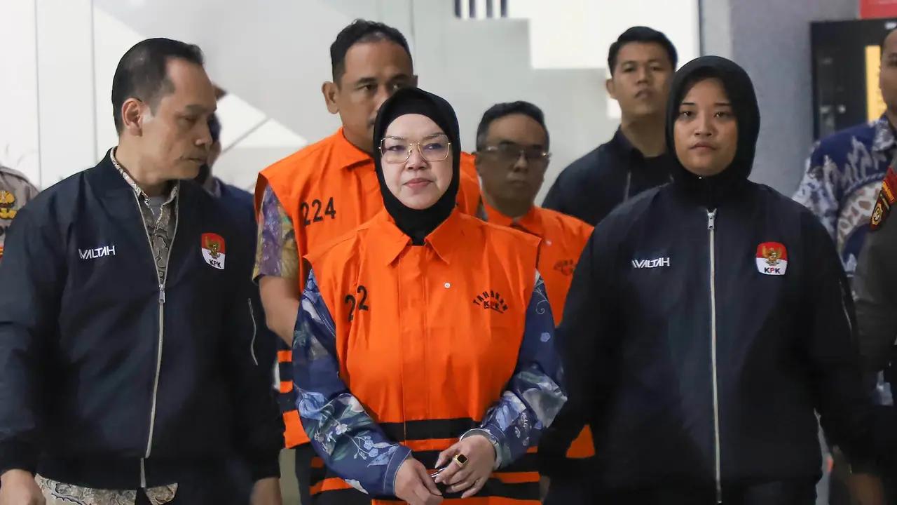 KPK Sita Brankas Berisi Valas Senilai Rp212 Miliar dalam OTT Bupati Sukoharjo