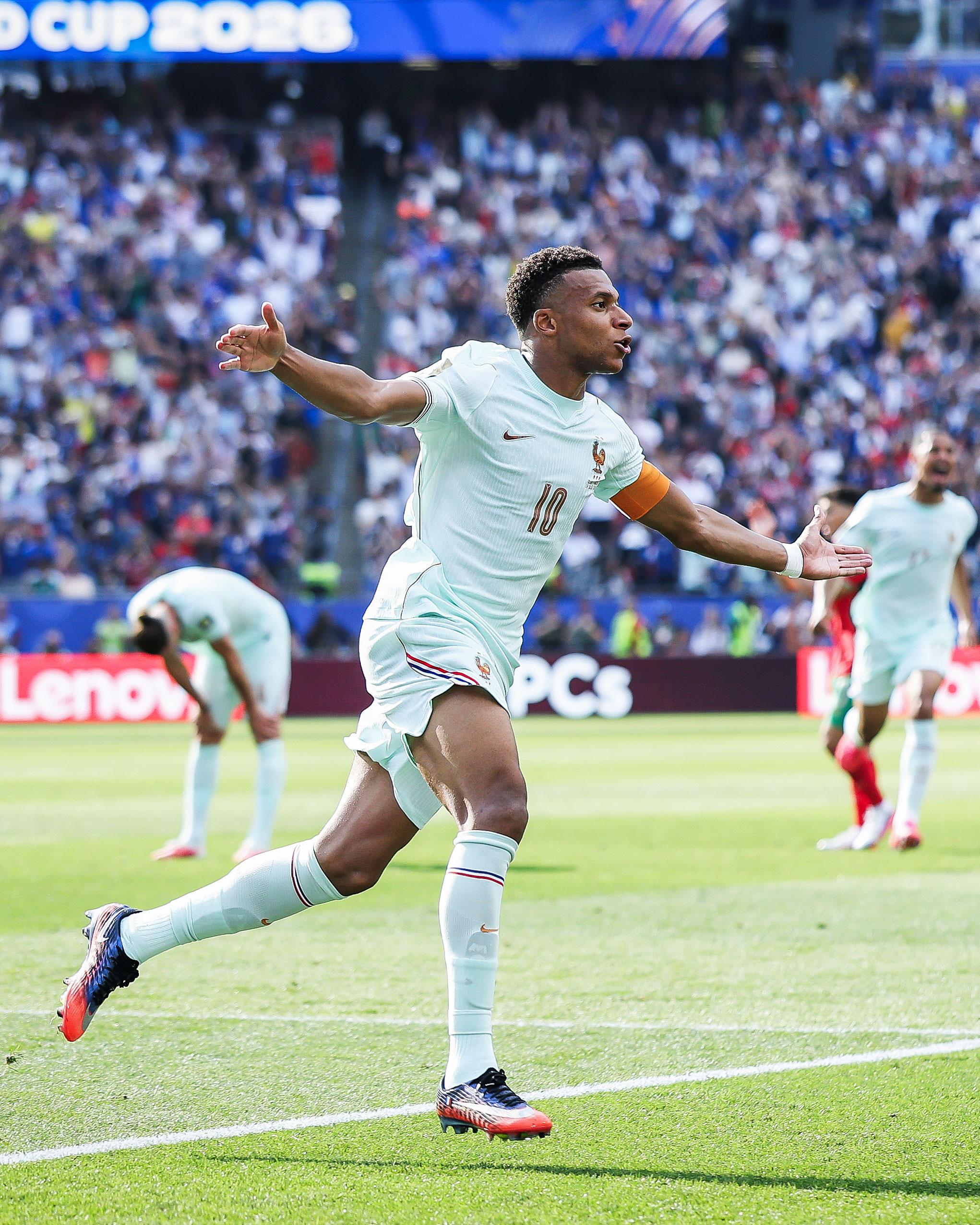 Mbappe dan Messi Bersaing Ketat Perebutkan Sepatu Emas Piala Dunia 2026 - Foto 1