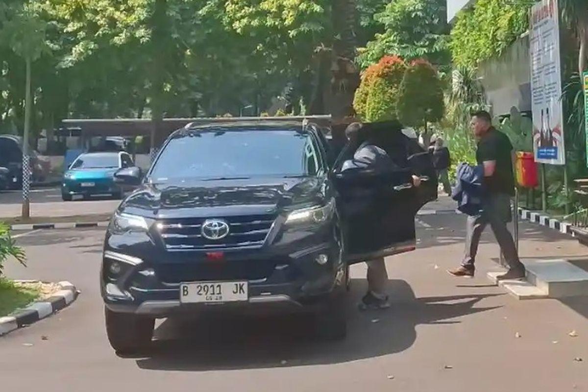 Polda Metro Jaya Gandeng FBI dan Secret Service Periksa Uang Sitaan Eks Jampidsus