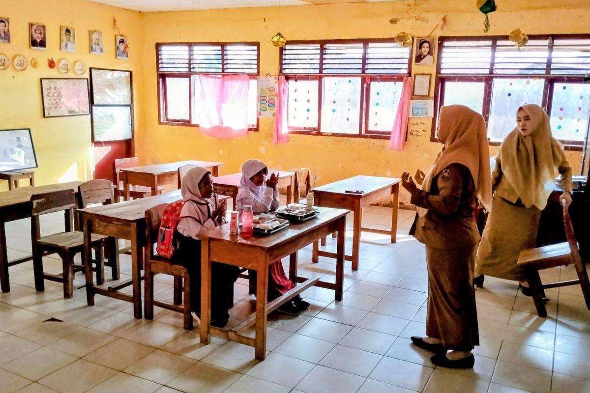 Viral! Satu Sekolah Dasar Negeri Ini Hanya Dapat Dua Murid Baru, Begini Kondisi SDN 1 Gedung Meneng