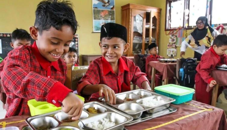 Presiden Instruksikan BGN Evaluasi Kelayakan Anggaran Makan Bergizi Gratis Rp15 Ribu per Siswa