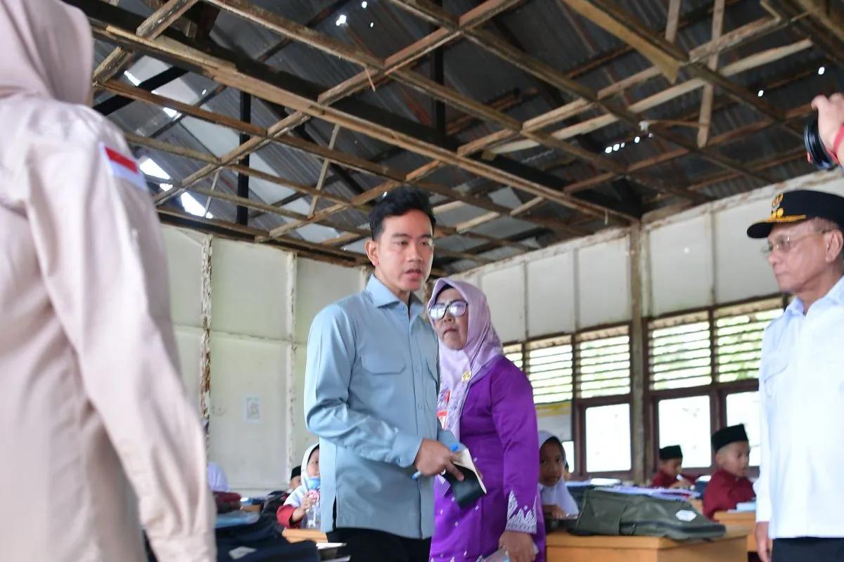 Gibran Respons Keluhan Guru, Sekolah Rusak di Rokan Hilir Akan Direhabilitasi