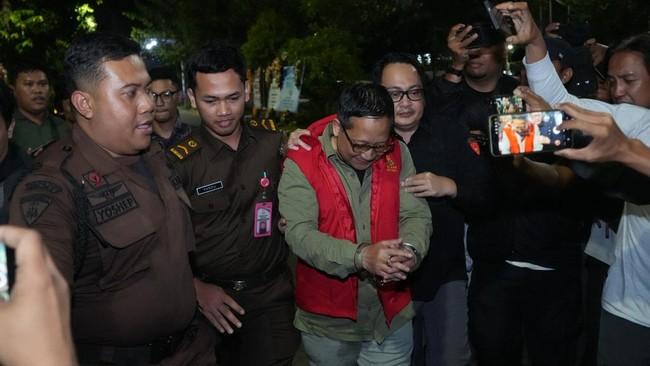 Eks Dirut Kebun Binatang Surabaya Jadi tersangka Korupsi, Negara Rugi Rp10,2 Miliar