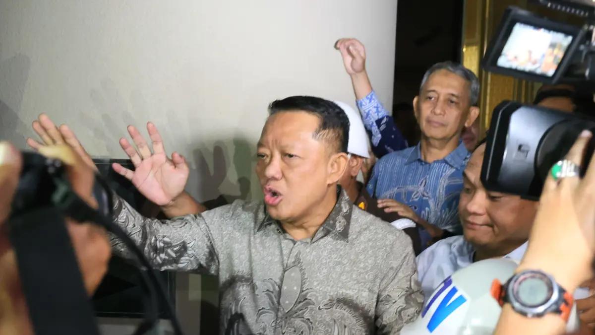Febri Diansyah Gantikan Hotman Paris sebagai Kuasa Hukum Eks Jampidsus Febrie Adriansyah