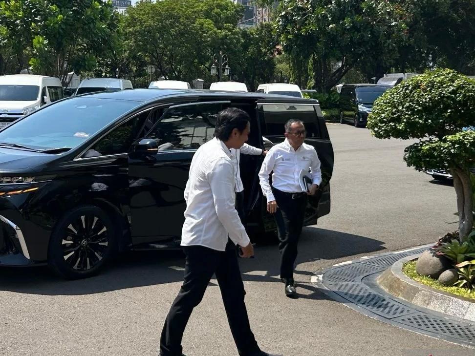 Gelar Rapat Terbatas, Presiden Prabowo Bahas Isu Strategis Perguruan Tinggi - Foto 1