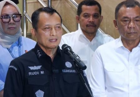 Kejagung Umumkan Satu Tersangka Baru dalam Kasus Pencucian Uang Febrie Adriansyah