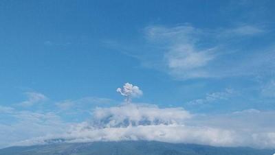 Gunung Semeru Erupsi 8 Kali dalam 6 Jam, Letusan Capai 1,2 Kilometer