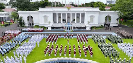 Persiapan Upacara Penurunan Bendera HUT ke-81 RI, Merah Putih Akan Kembali Disimpan