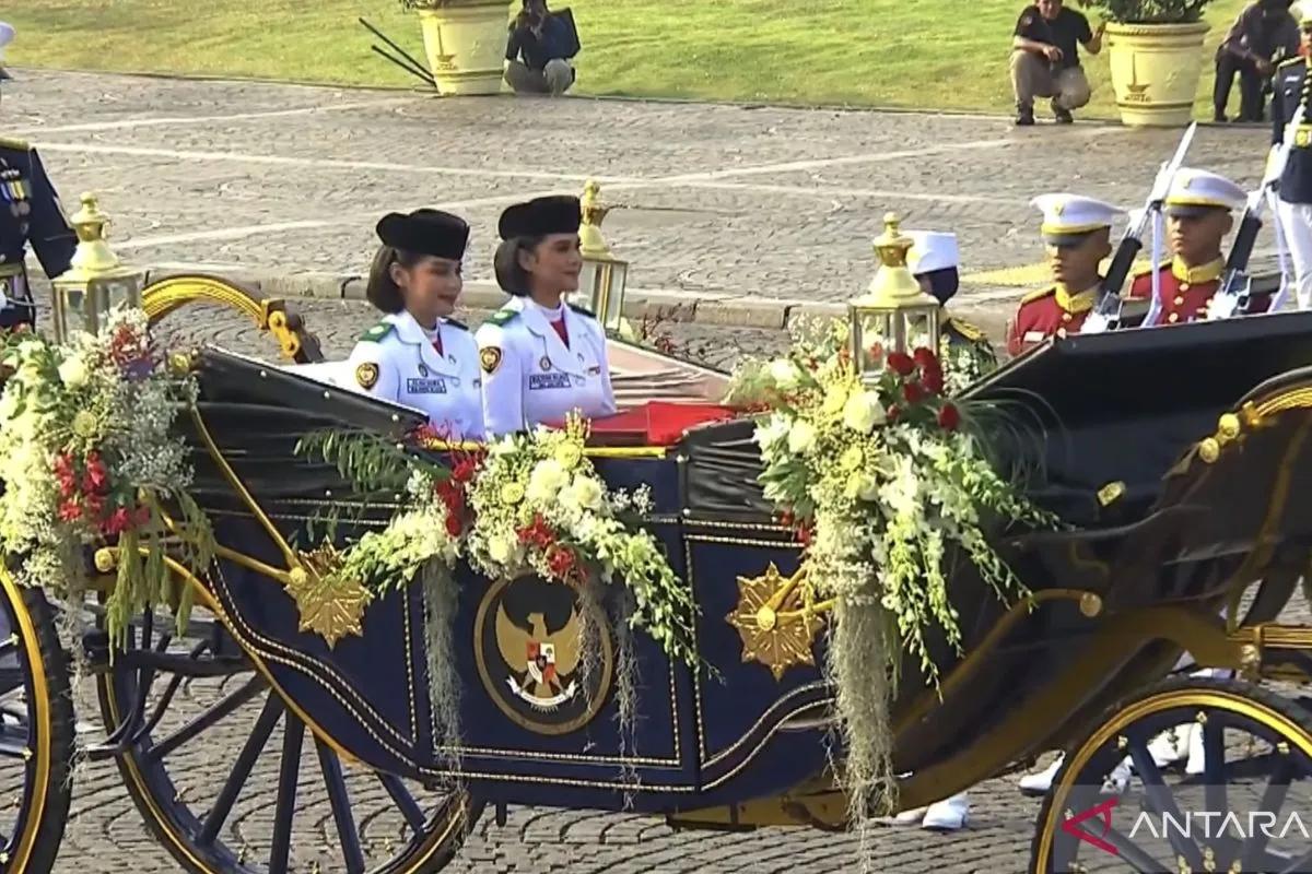 Kirab Merah Putih, Bendera Pusaka dan Naskah Proklamasi Menuju ke Istana Merdeka