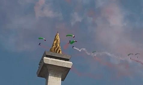 17 Prajurit Kopassus Tuntaskan Misi "Victory Jump" dalam HUT ke-81 RI