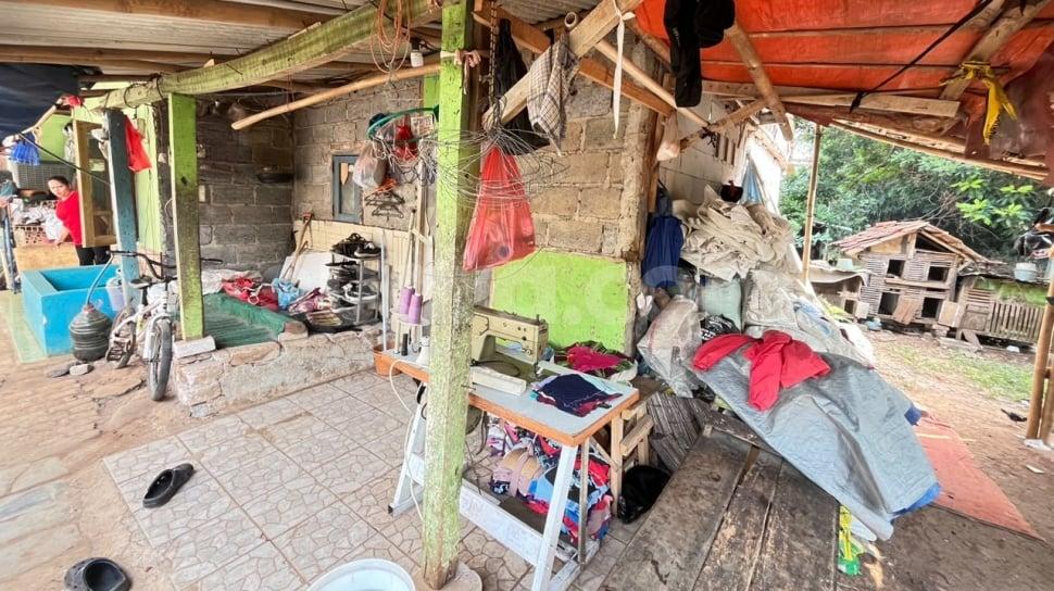 Rumah Susanah Dipasangi Garis Kuning Usai Viral Disebut Prabowo Pengupas Bawang Rp700 Ribu