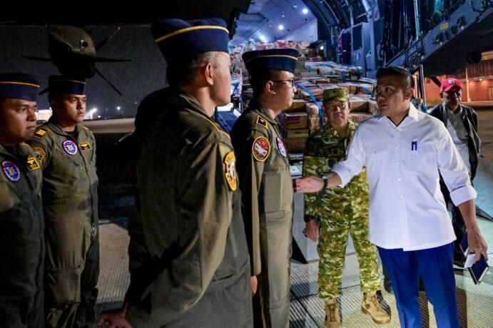 Lima Pesawat Bawa 65 Ton Logistik ke NTT, Total Bantuan Capai 253 Ton