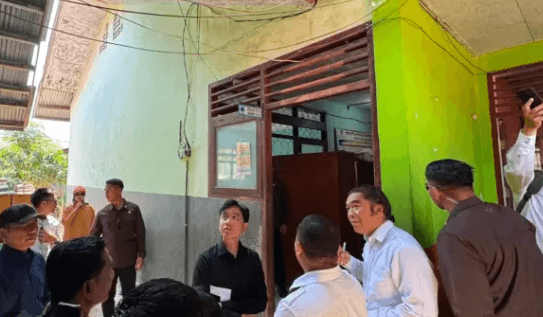 Belajar di Tengah Pengungsian, Anak-Anak NTT Berusaha Kembali Menjalani Hari