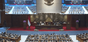 Demo RUU Perampasan Aset, Botok dan Perwakilan Massa Pati Masuk Gedung DPR