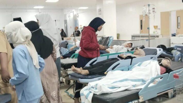 500 Santri Ponpes Manbaul Hikam Diduga Keracunan MBG, 8 Masih Dirawat